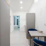 D26 - Opera Retreat - Location By Bqa Apartament *